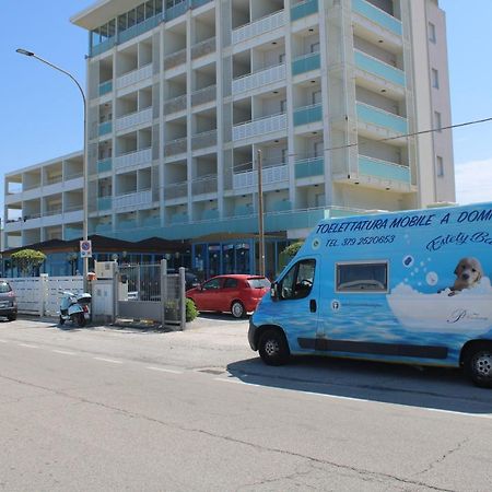 Hotel Atlantic Senigallia Buitenkant foto