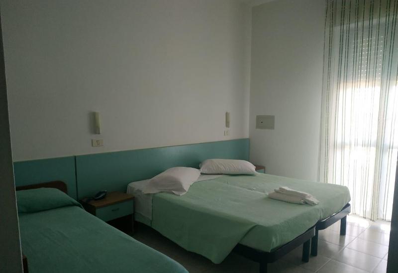 Hotel Atlantic Senigallia Buitenkant foto