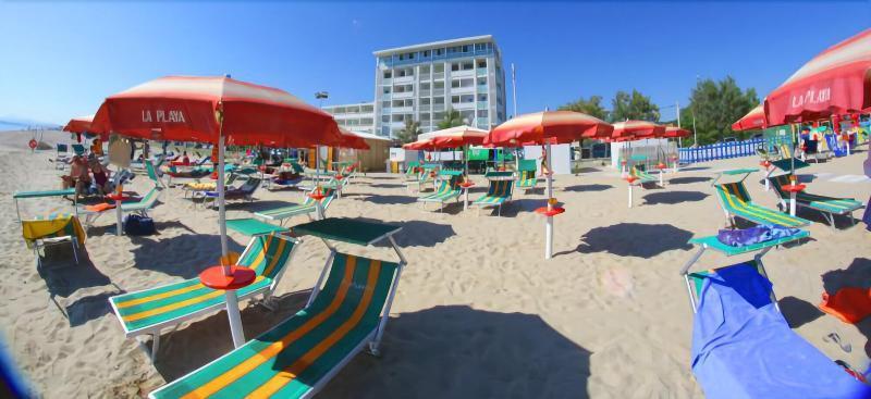 Hotel Atlantic Senigallia Buitenkant foto