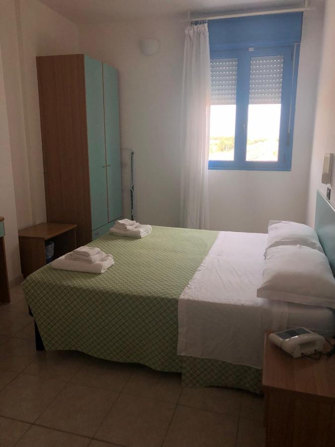 Hotel Atlantic Senigallia Buitenkant foto