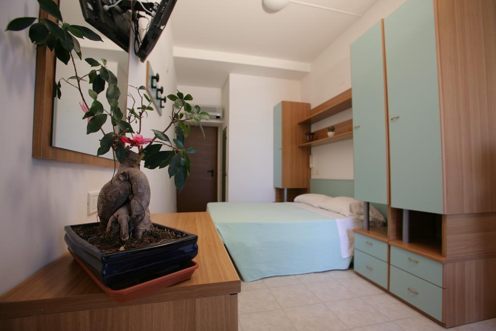 Hotel Atlantic Senigallia Buitenkant foto